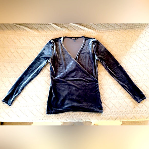 Velvet top - Picture 1 of 2